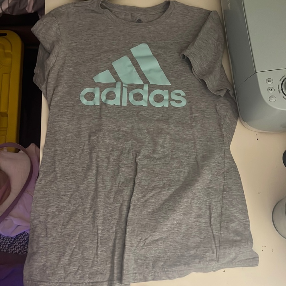 Adidas t Shirt